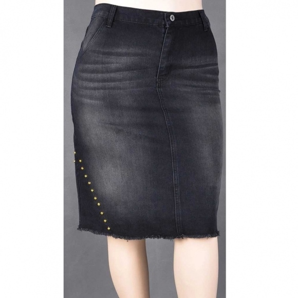 Annie K Boutique Dresses & Skirts - Plus Size Stretch Black Denim Knee Length Skirt